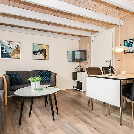 Lxxxi Holiday home *
